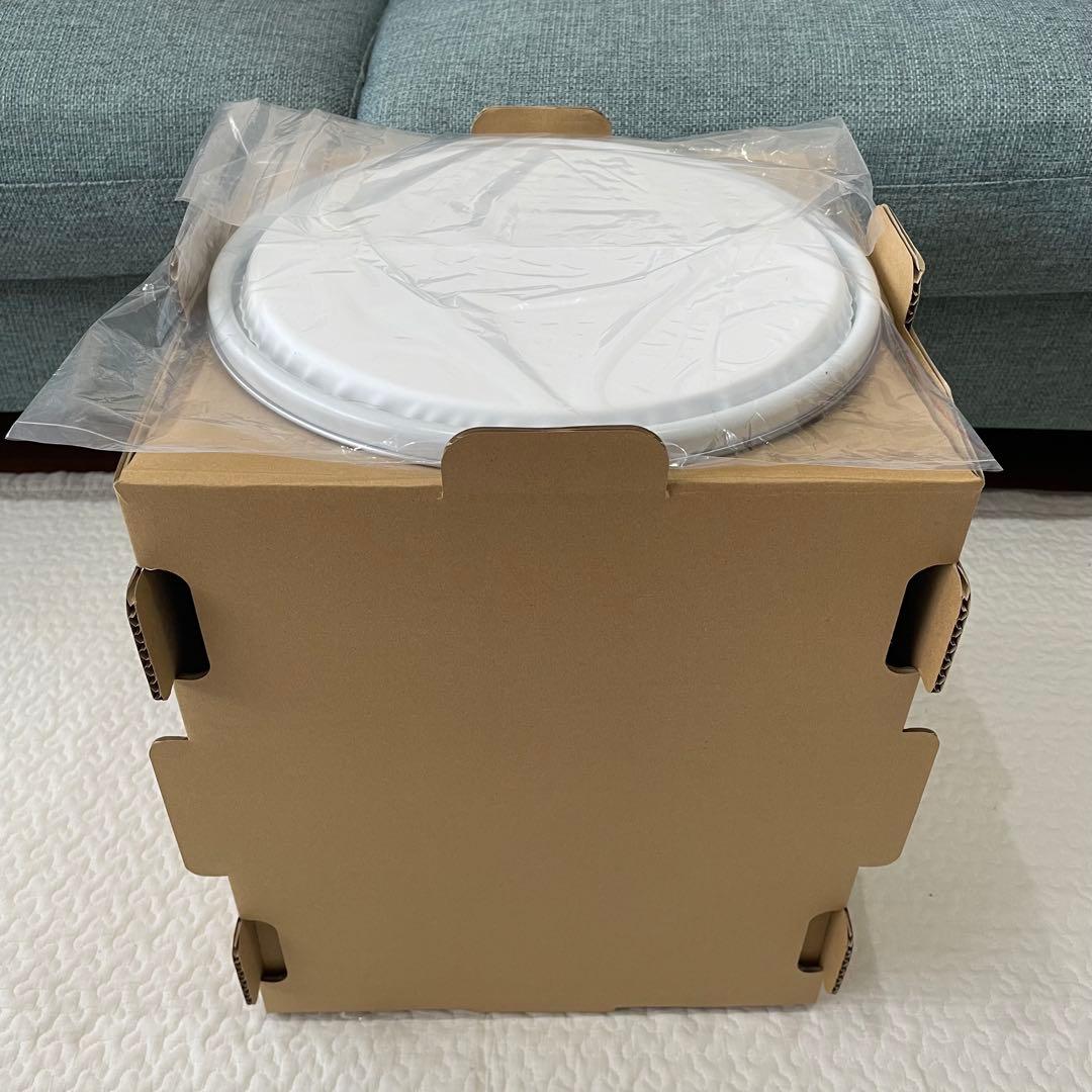 鬼*入様 明治おいしい牛乳　座れる鬼滅の刃缶　B3タペストリー