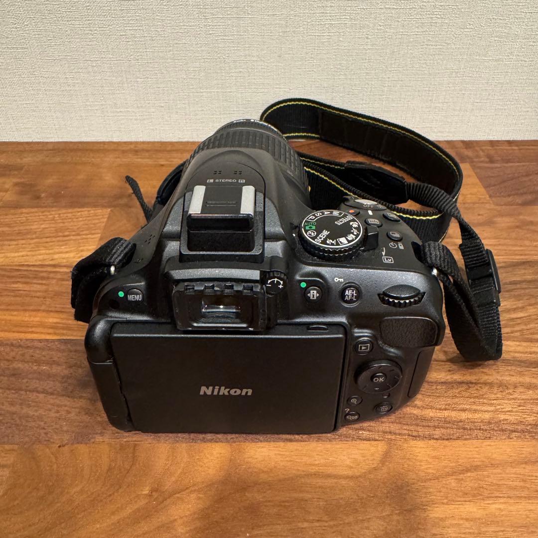 Nikon D5200 デジタル一眼レフカメラ本体 バッテリーセット