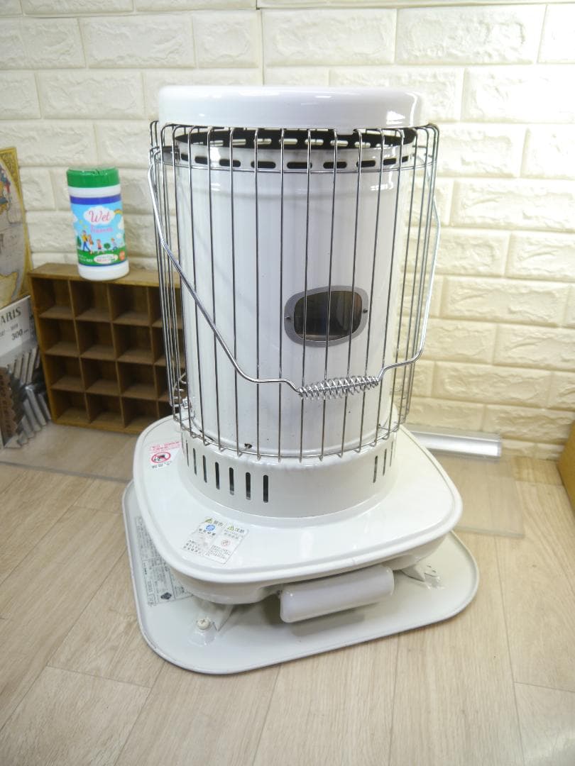 送料込み◆2013⑥◆コロナ　灯油ストーブ 円筒形 ホワイト