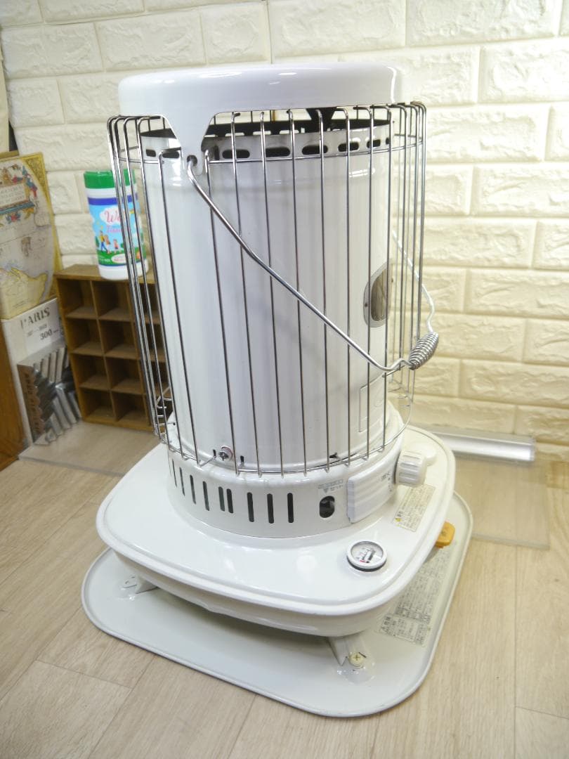 送料込み◆2013⑥◆コロナ　灯油ストーブ 円筒形 ホワイト