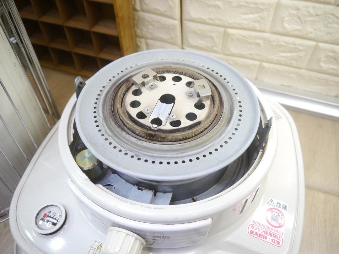 送料込み◆2013⑥◆コロナ　灯油ストーブ 円筒形 ホワイト