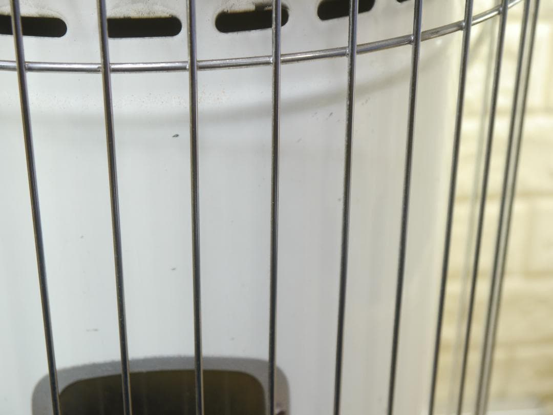 送料込み◆2013⑥◆コロナ　灯油ストーブ 円筒形 ホワイト