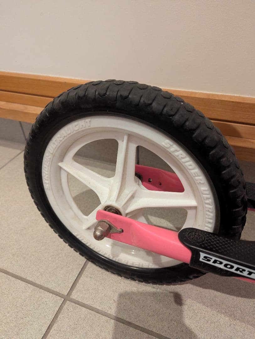 STRIDER ストライダー ピンク カスタム コドモディーポ スタンド付き