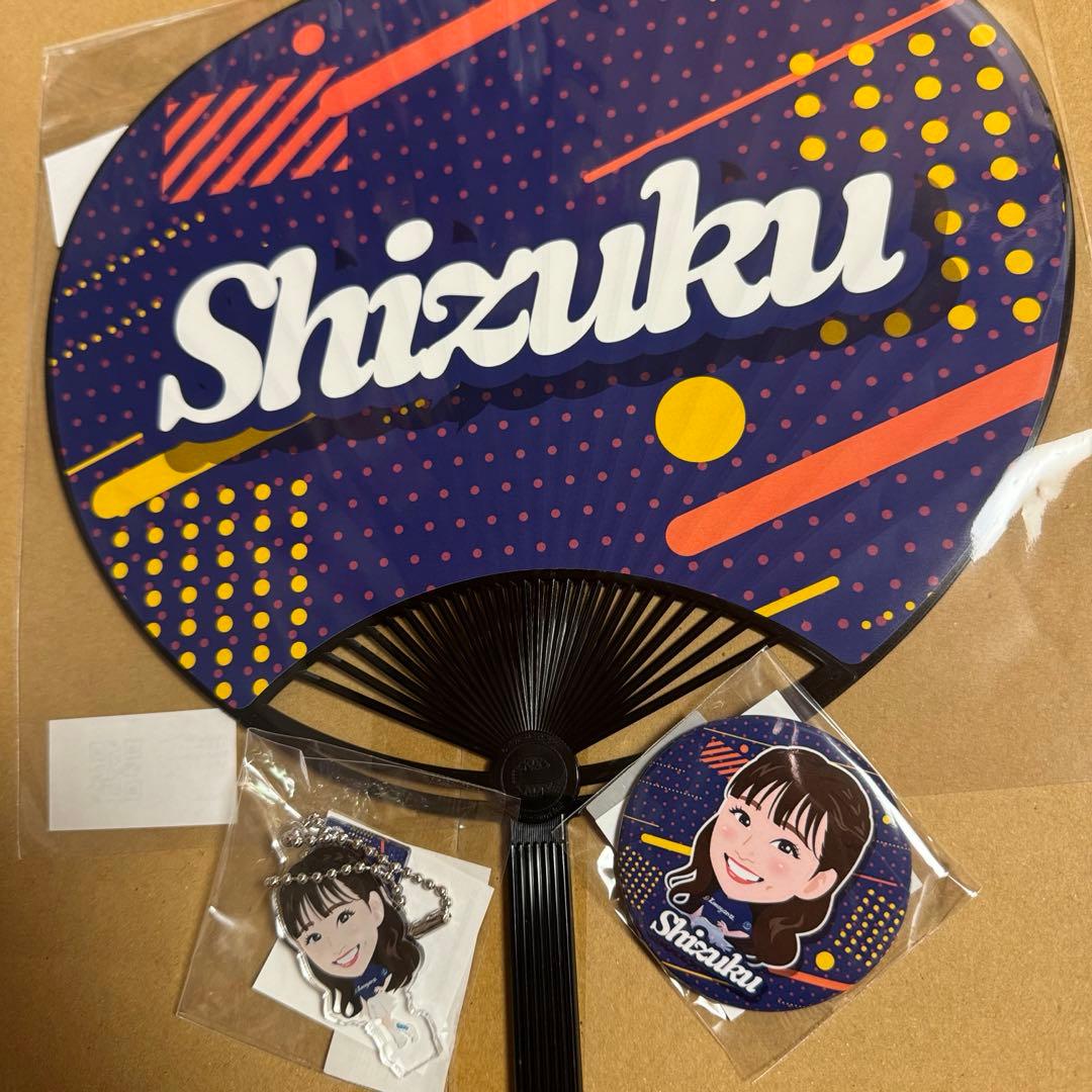 diana Shizuku うちわ　缶バッジ　アクキー　セット　アクスタ