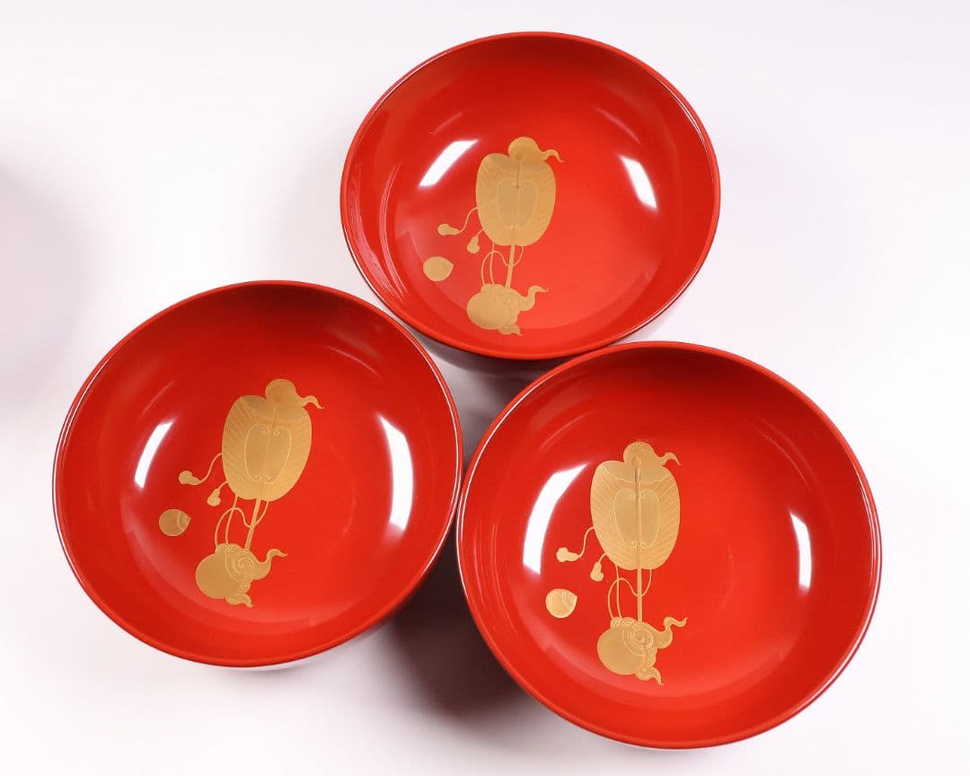 【CM361】輪島塗 宝尽くし金蒔絵 朱塗椀 三客 小槌 軍配 霊芝 木製漆器