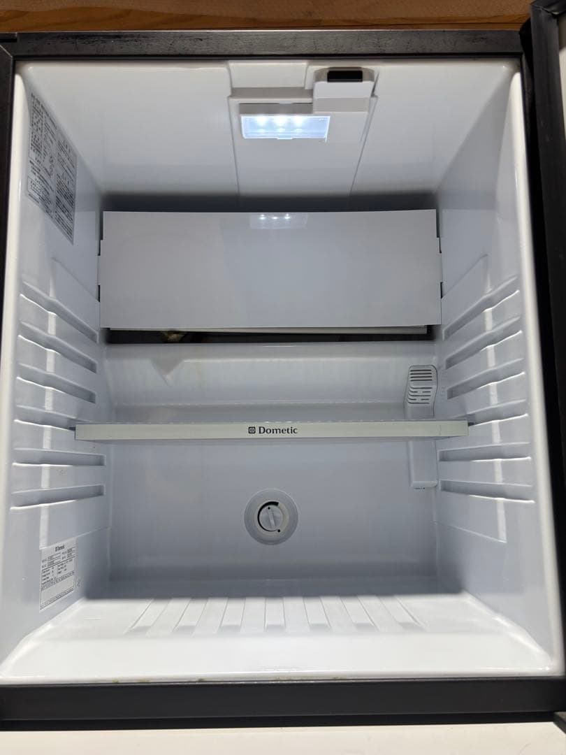 DOMETIC 電気冷蔵庫 1ドア、60L 1段棚付、幅49cm Used/良品