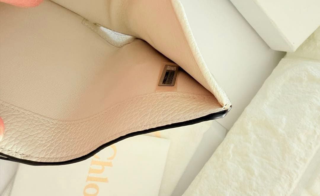 Chloé クロエ　ホワイトレザー三つ折り財布　スモールトリフォールドウォレット