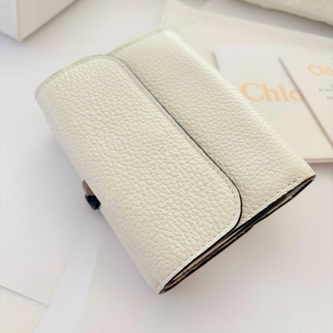 Chloé クロエ　ホワイトレザー三つ折り財布　スモールトリフォールドウォレット