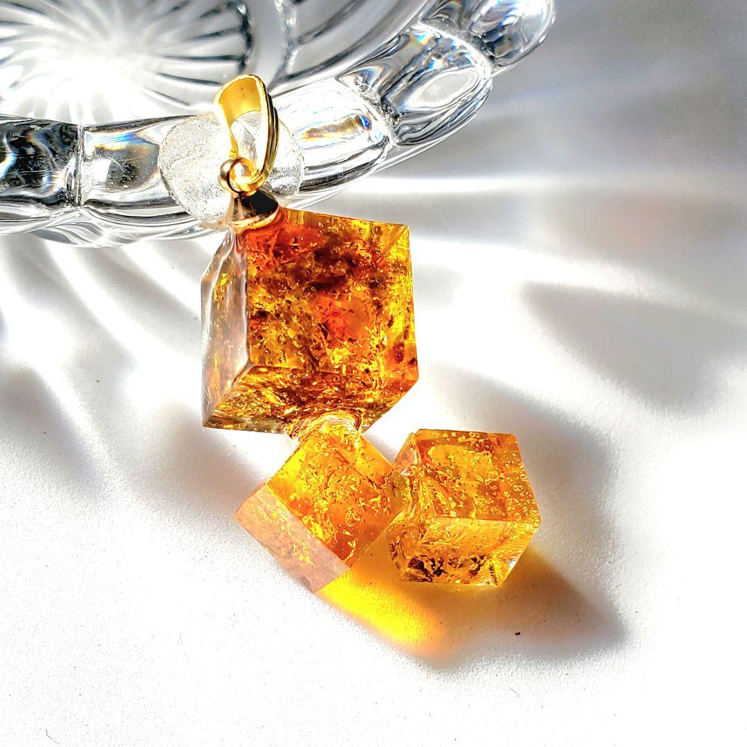 はくとん　　佐竹ガラスの星空ネックレス　レジンネックレス　ハンドメイド