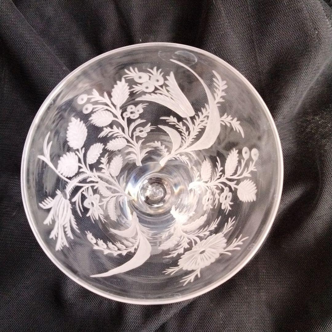美品、まとめ買い歓迎、サンドブラストのフラワーモチーフのグラス。値下げ