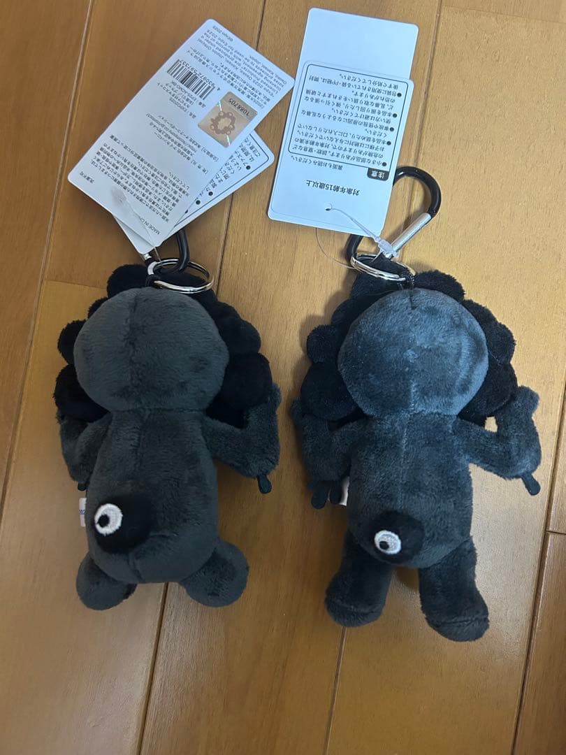 黒ミャクミャク 立ち・座り カラビナ付き 2体セット