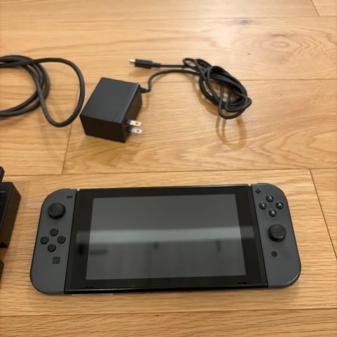 Nintendo Switch 本体 + 付属品+持ち運びケース