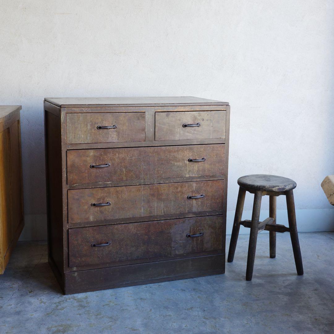 レトロな整理箪笥　チェスト　引出し