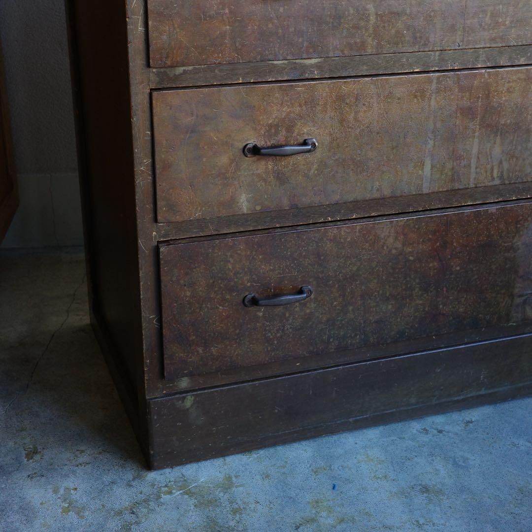 レトロな整理箪笥　チェスト　引出し