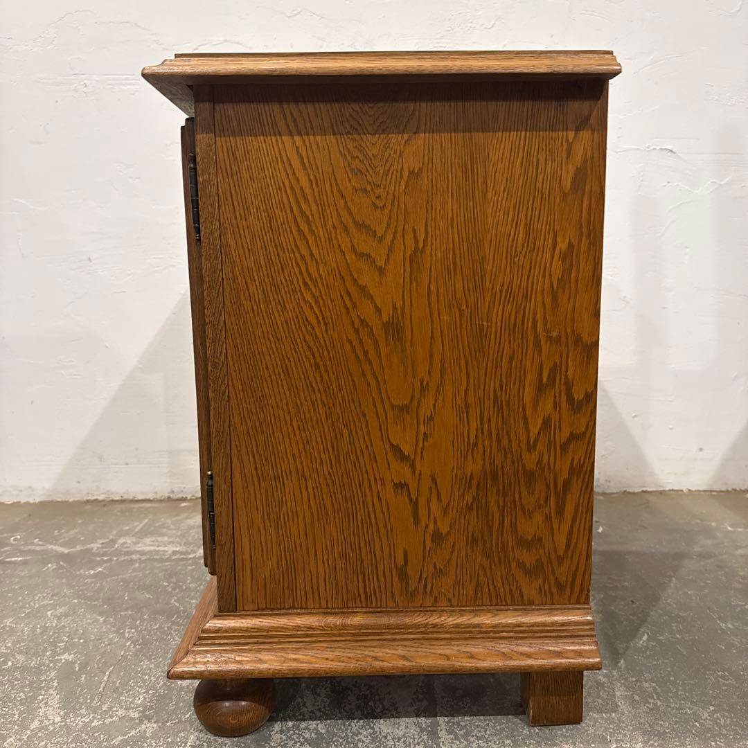 ビンテージ　サイドテーブル　ベッドサイドテーブル　2