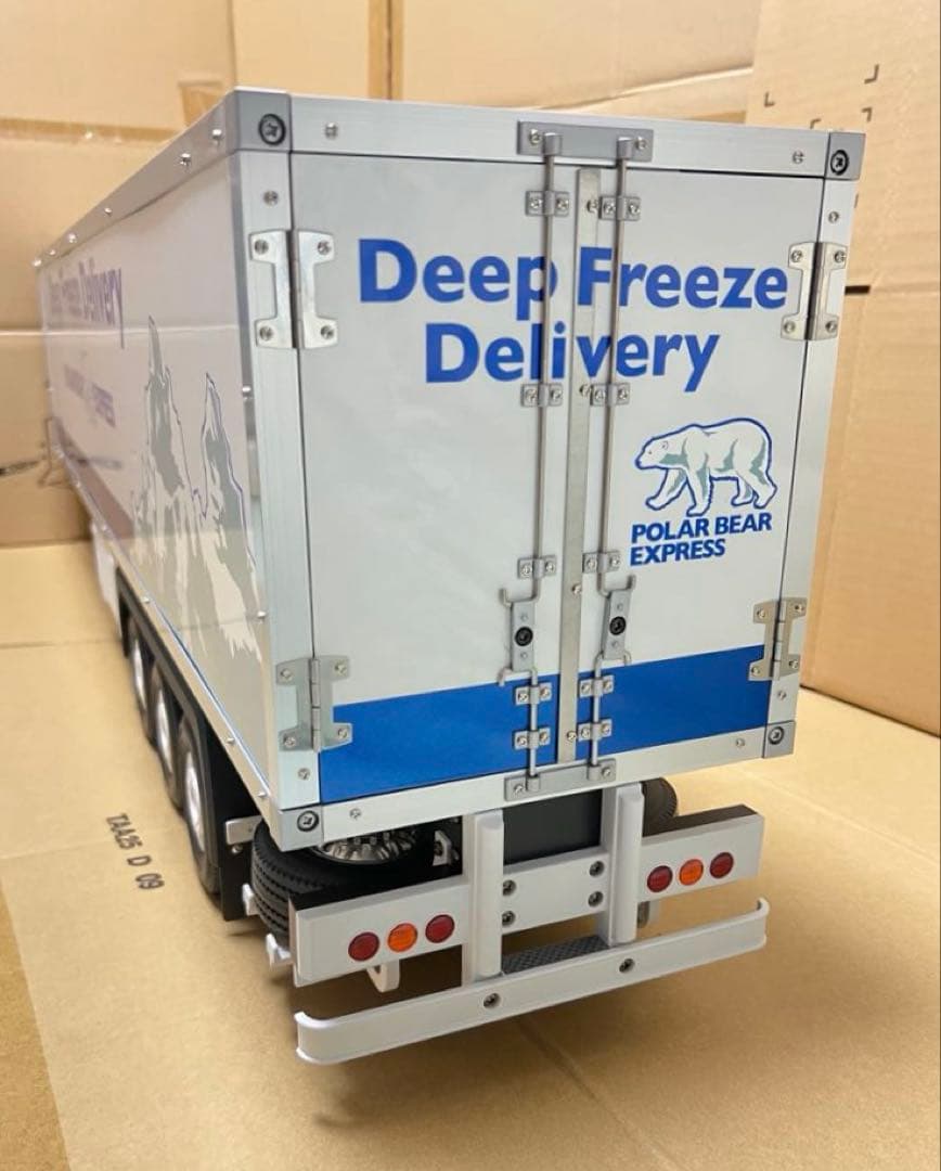 タミヤ 1/14RC 3軸リーファー・セミトレーラー 新品組み立て塗装済 値下中