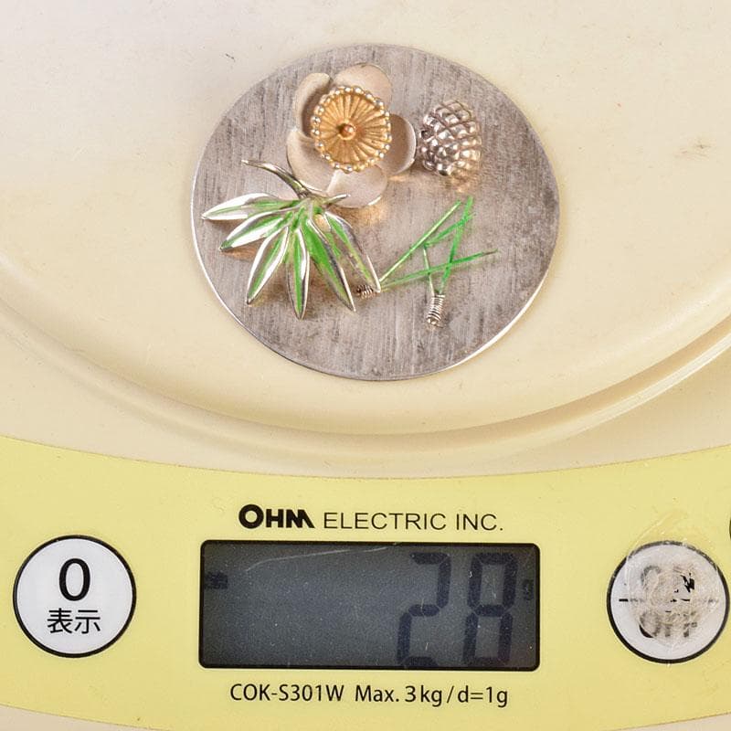 銀製　山本嘉夫（三代　平安梅都）造　松竹梅　置物　共箱　V　R9066