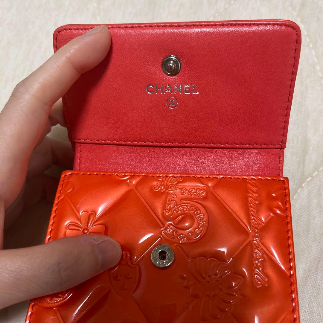 シャネル二つ折り
