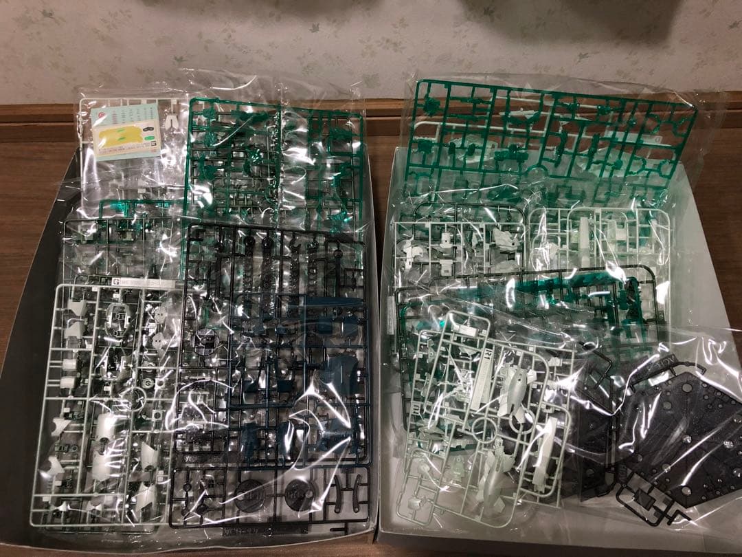 ❤︎ MG 1/100 ガンダムベース限定 ユニコーンガンダム（光の結晶体）❤︎