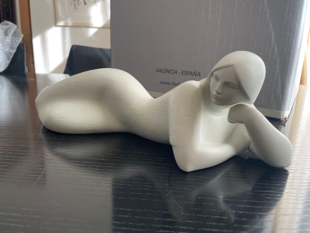 リヤドロ　メモリー　aura collection　彫刻風