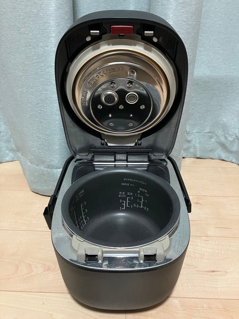 2022年製 Panasonic 炊飯器 おどり炊きSR-MPA101