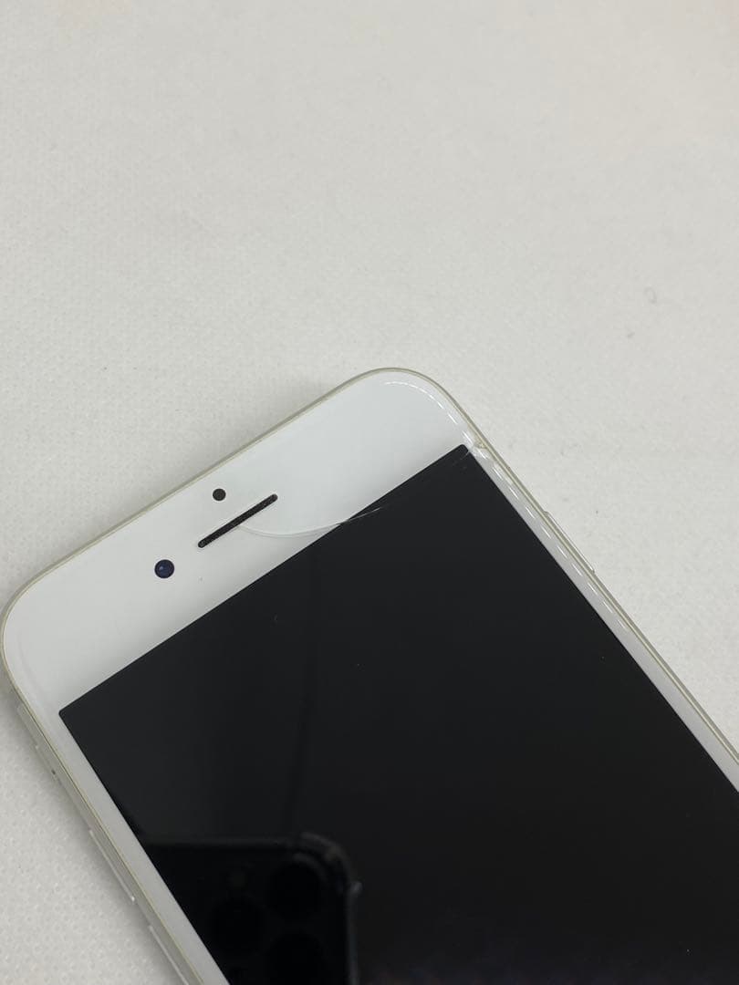 iPhone 8 64GB バッテリー76% 47984