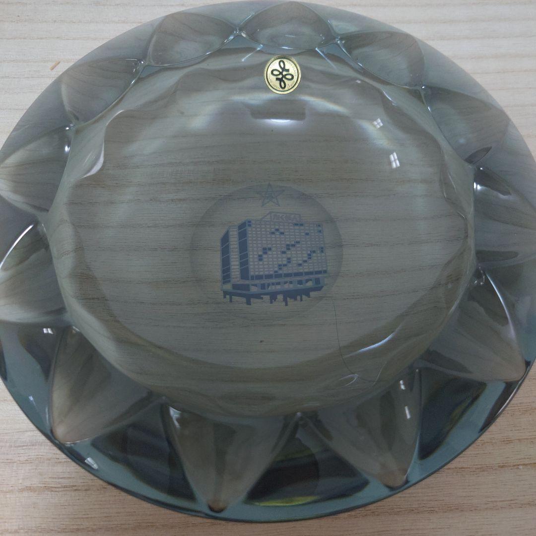 花びら型ガラス皿 たぐちんビルデザイン