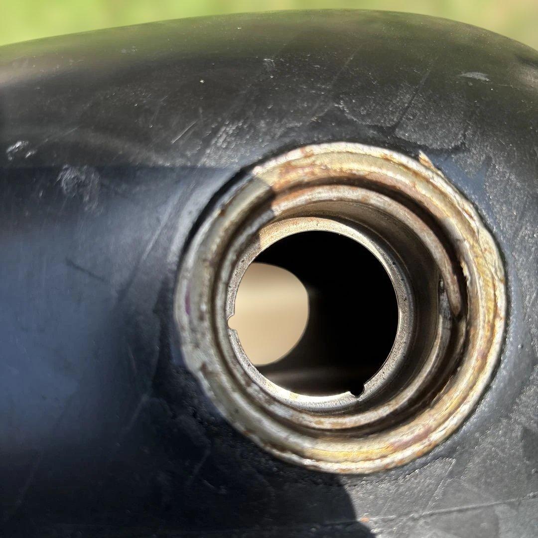 スティード　タンク