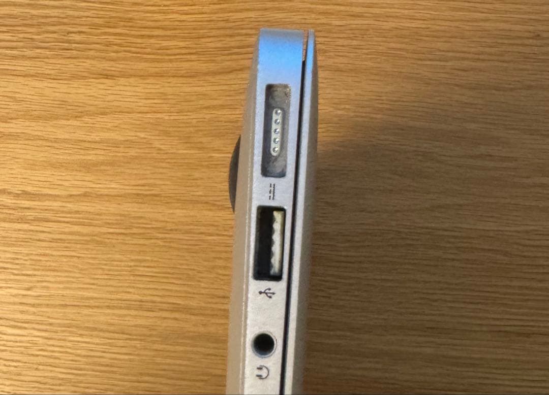 Apple MacBook Air 11インチ　充電器付き