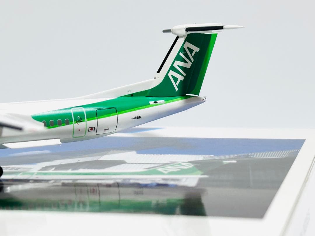 全日空商事 1/200 DHC-8-400 ANA Eco Bon