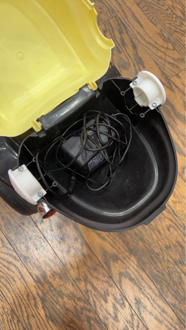 ヴィンテージ品　電動バイク STRIKE 15 黒/クリーム 充電器付き