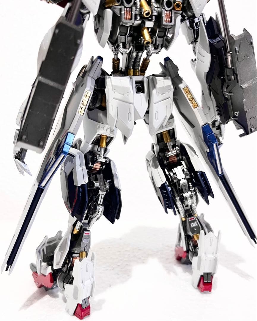 MG 1/100 ガンダムバルバトスルプス 全塗装 完成品 鉄血のオルフェンズ