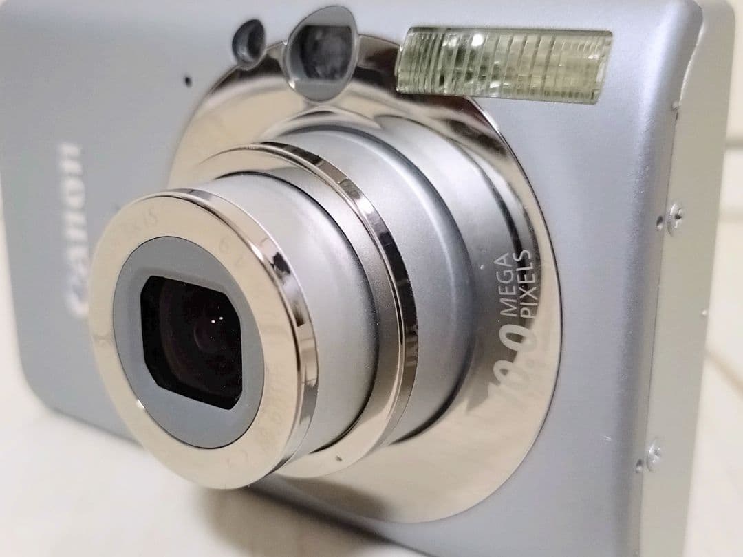 Canon IXY DIGITAL 110 IS　シルバー