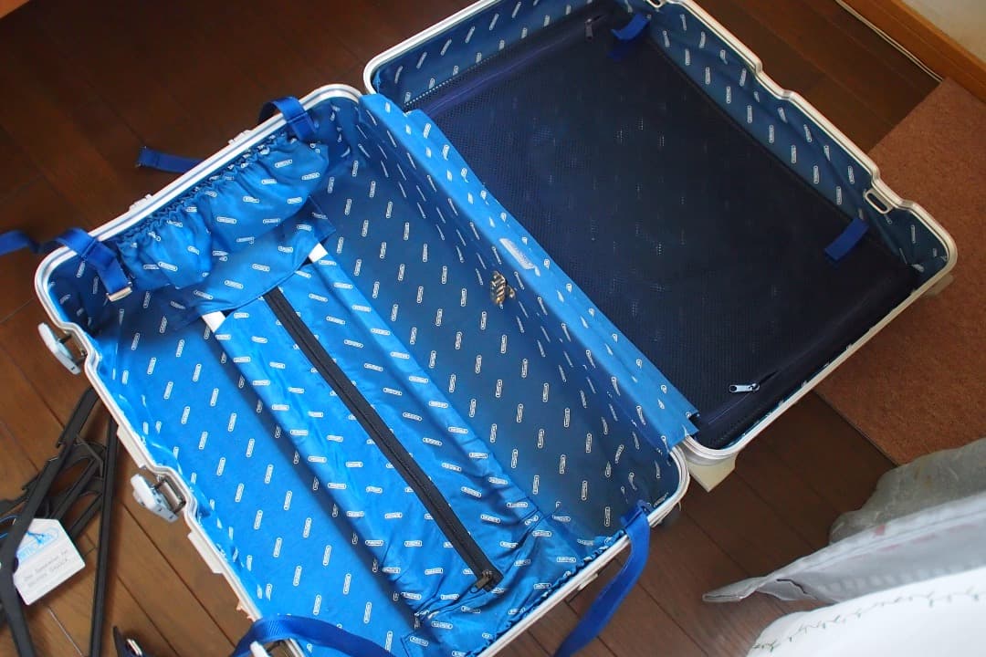 RIMOWA　スーツケース　トパーズ　クラシック　No.6228　シルバー