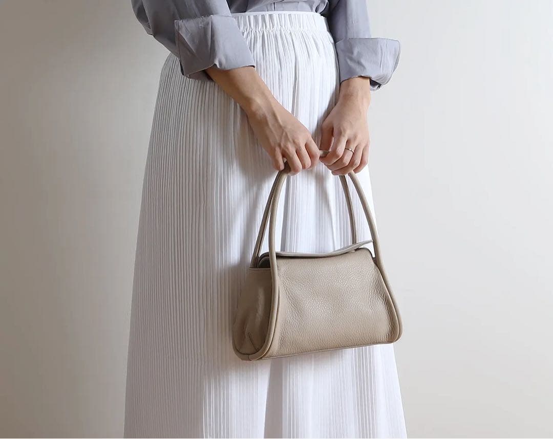 ま*ー様 B.stuff シュリンクレザー ハンドバッグ