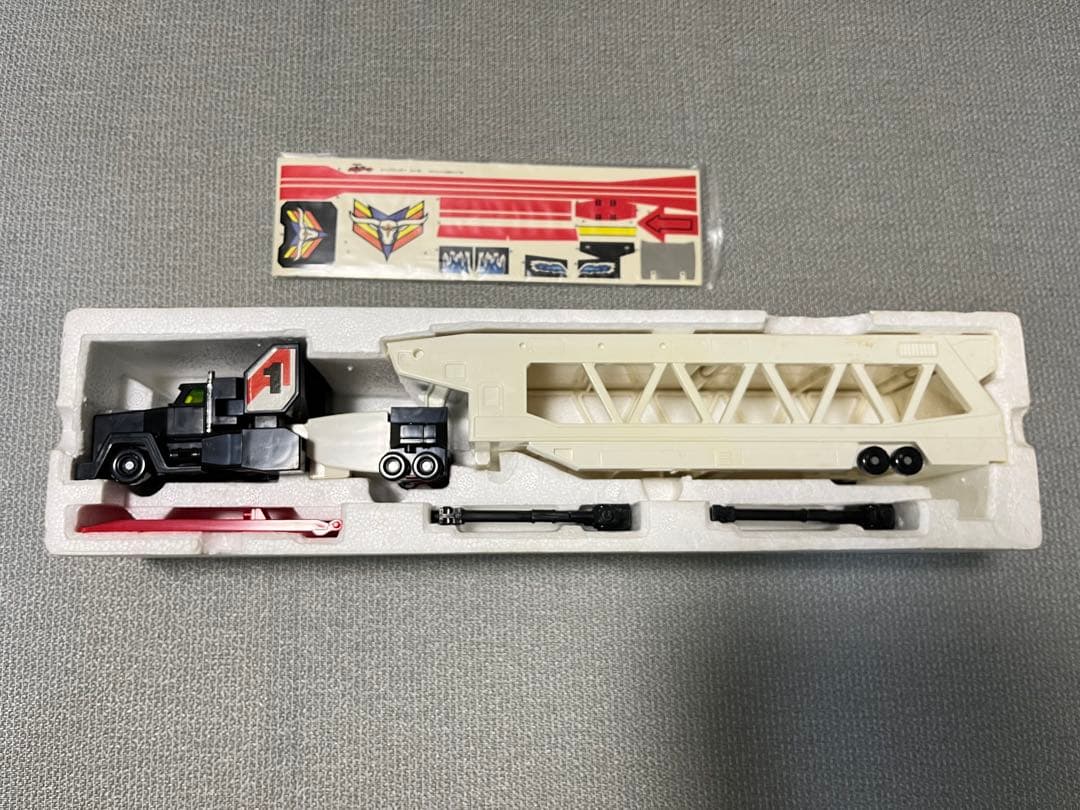 タカラ 伝説の勇者ダ・ガーン 陸の4体合体 ランドバイソン