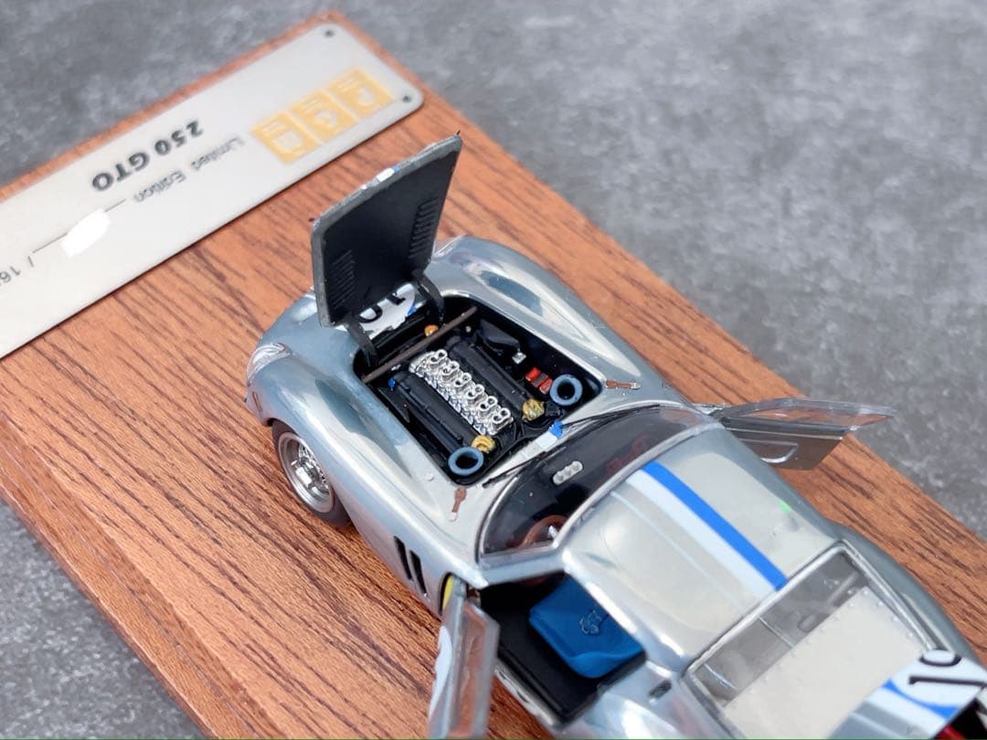 絶版 PGM 1/64 フェラーリ　250 GTO #19