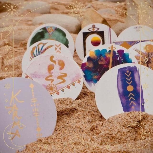 【オラクルカード】フランスの洗練された美麗デッキ✨丸型×金箔押し✨カルマカード