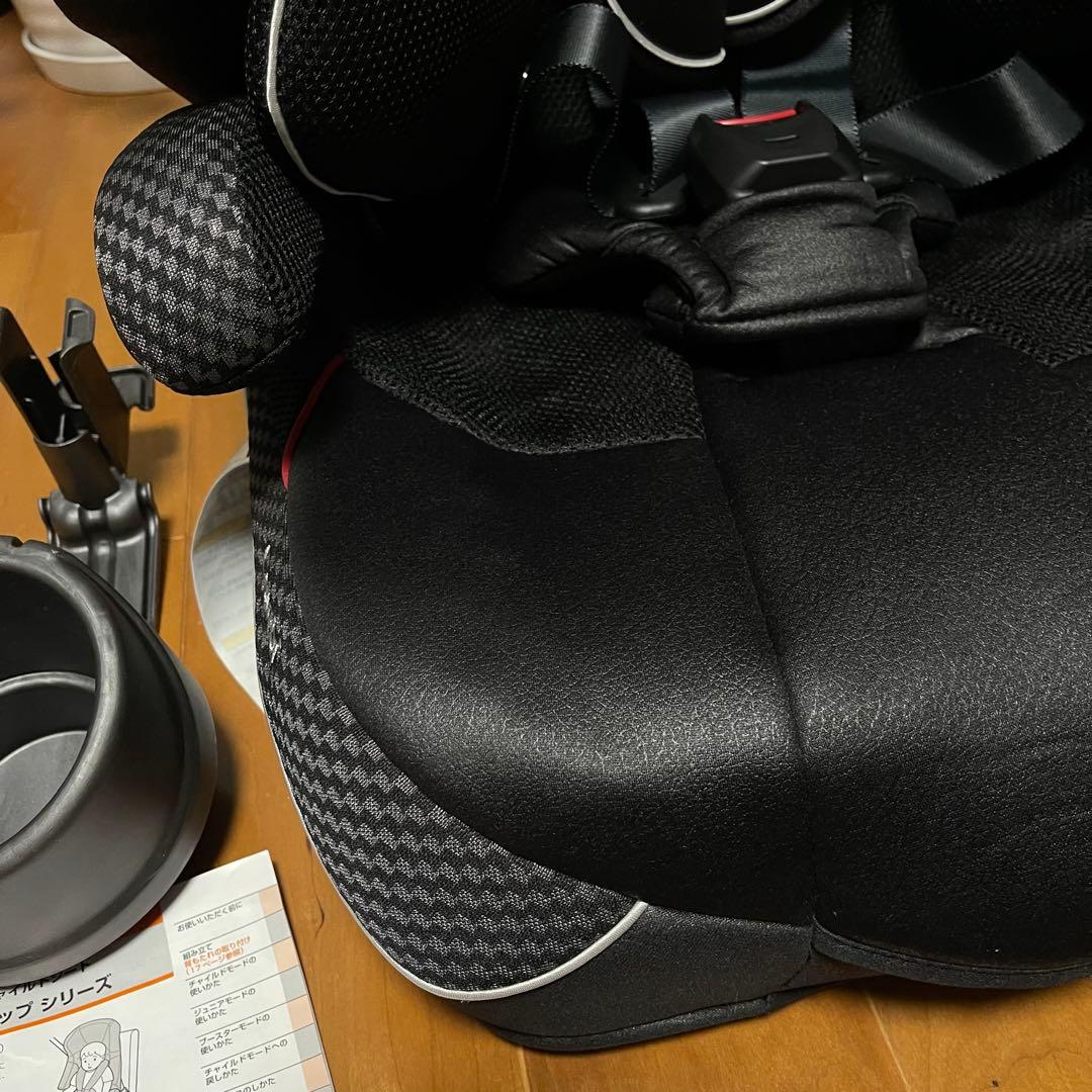 新品未使用　チャイルド　ジュニアシート　ジョイトリップ　エッグショック　コンビ