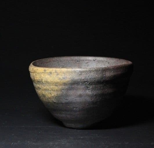 【南蛮茶碗】山本安朗　窯変の美　龍の背窯　焼き締め　抜群の仕上がり　師：川渕直樹