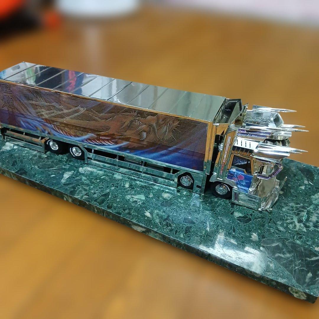 トラック野郎 デコトラ プラモデル完成品(ジャンク品)(ケース付き)全長50cm