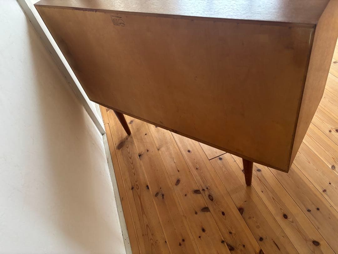 Hundevad＆Co / カルロ・イェンセン サイドボード