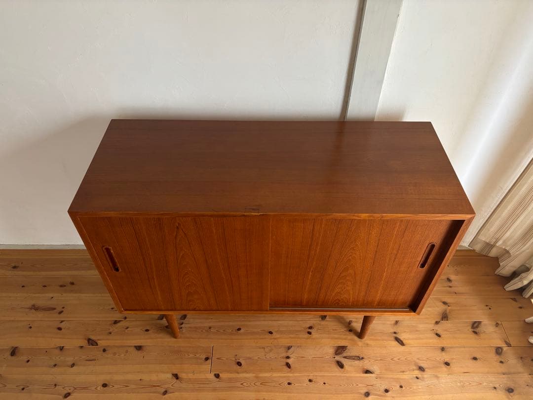 Hundevad＆Co / カルロ・イェンセン サイドボード