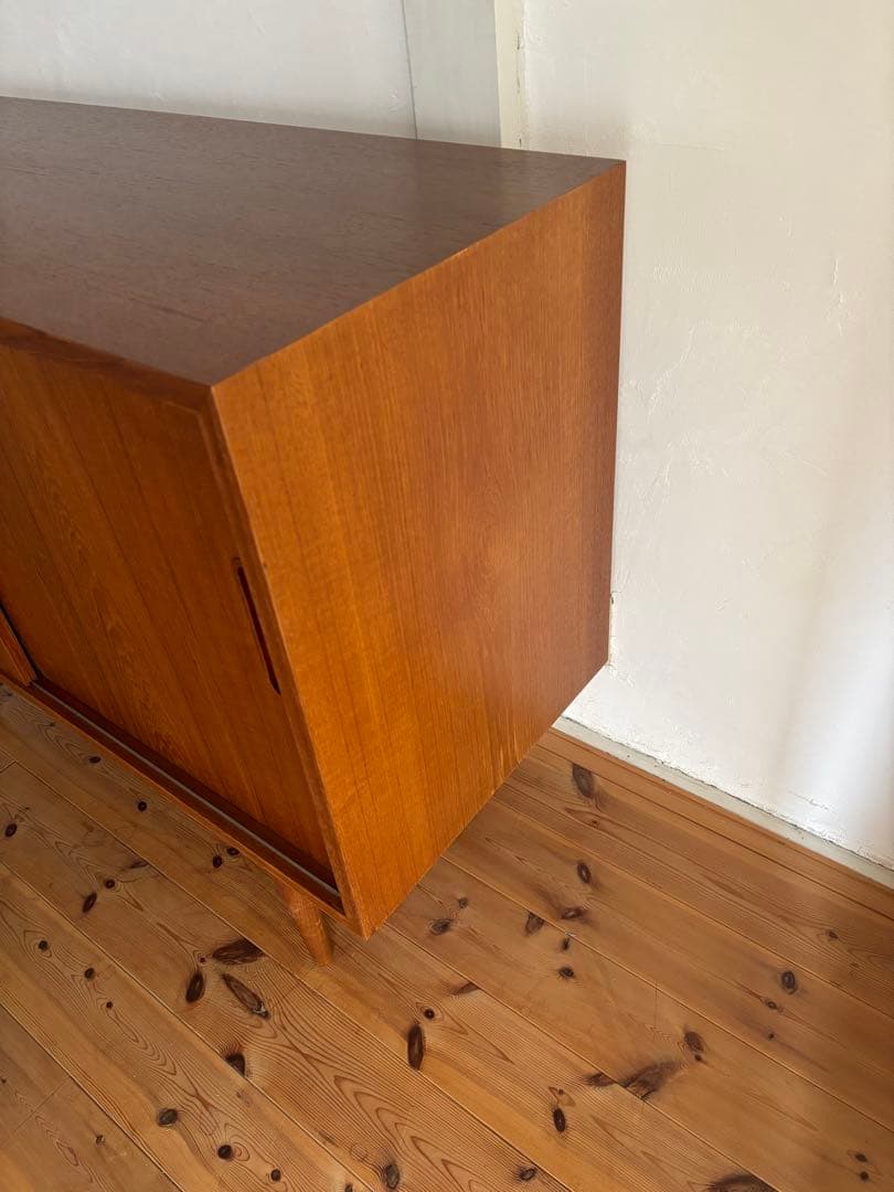 Hundevad＆Co / カルロ・イェンセン サイドボード