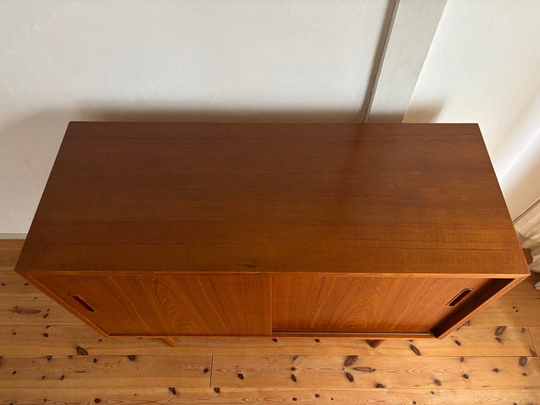 Hundevad＆Co / カルロ・イェンセン サイドボード