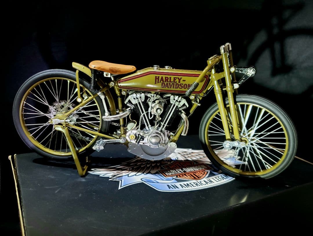 本物級の完成度、重厚な造りです。1/10 1927年型8バルブ　レーサーセリカ