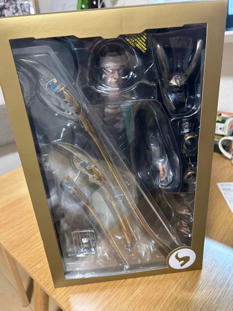 ホットトイズ　ロキ　直筆サイン入り　アベンジャーズ　エンドゲーム