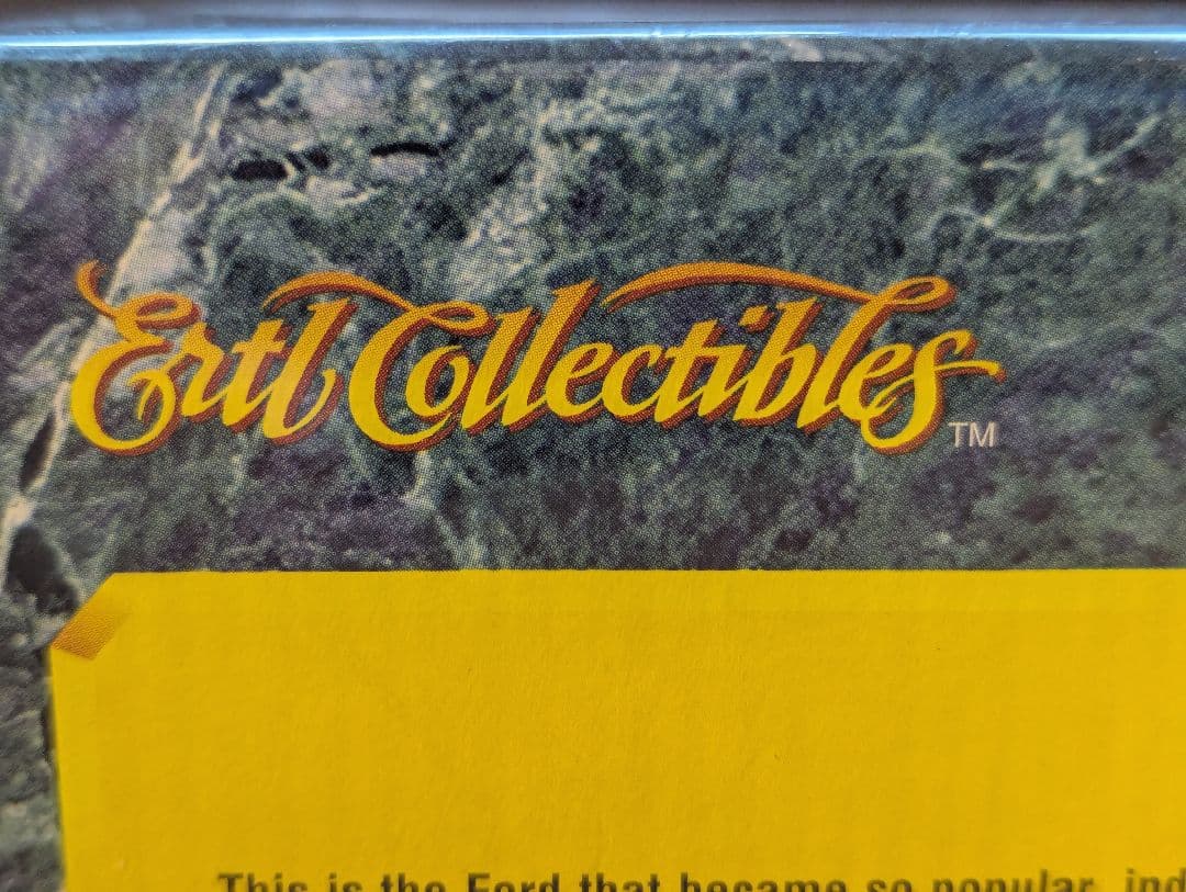 ミニカー [ERTL Collectibles] '32 Ford Street Rod