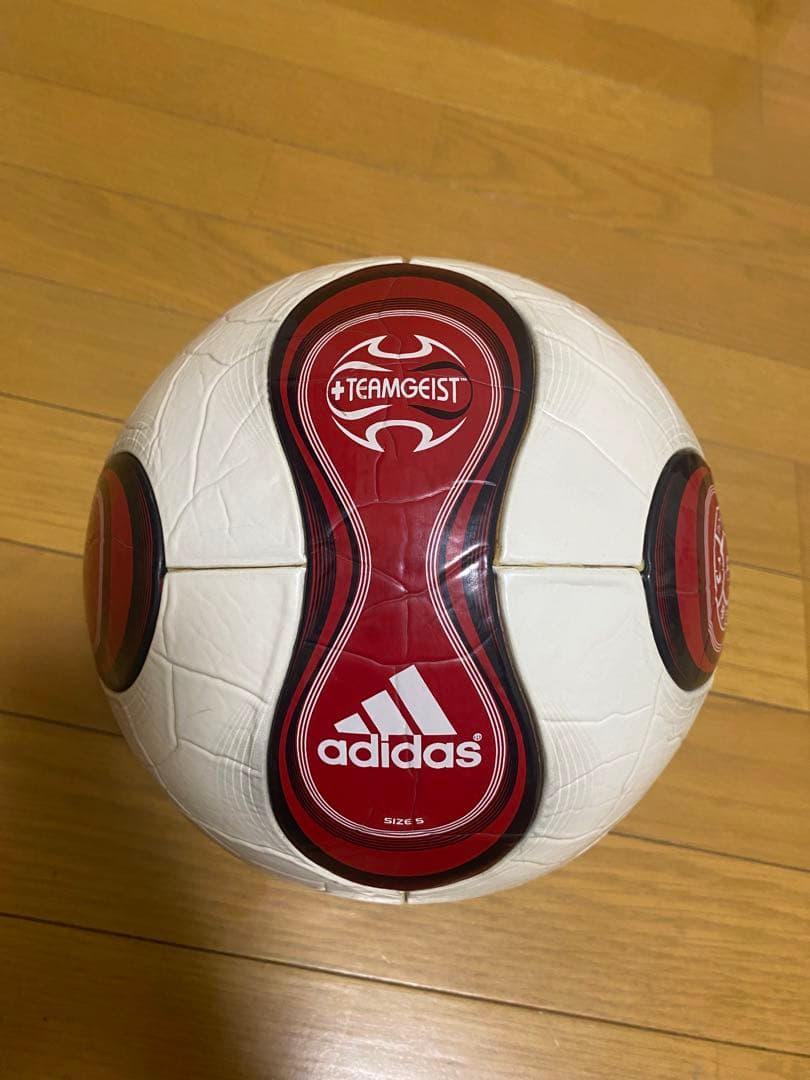 adidas TEAMGEIST サッカーボール