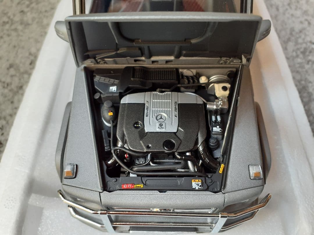 Almost Real メルセデス・ベンツ G65 AMG 1/18